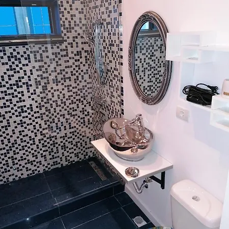 Ξενοδοχείο με διαμερίσματα Boutique Elegance 3*